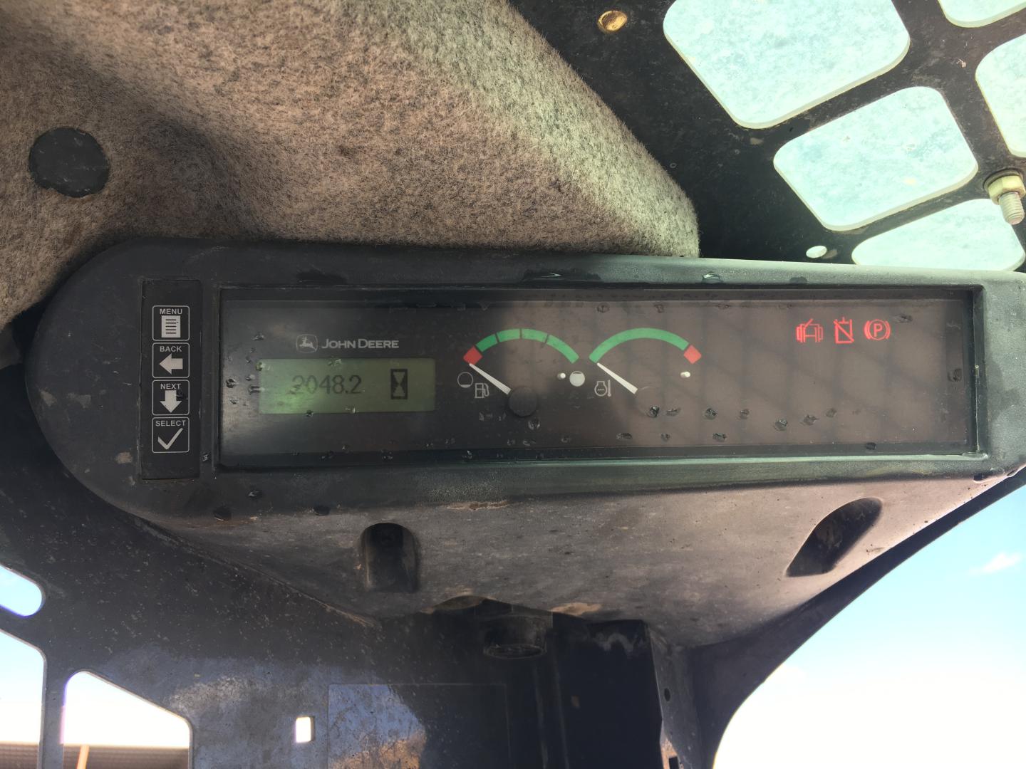 ./imagenes/INVOICE/2019/17117/MINICARGADOR JOHN DEERE 318E (20).JPG